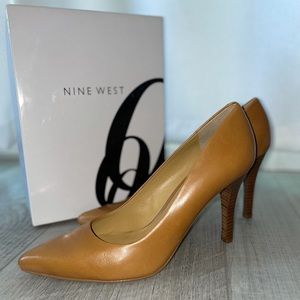 Nine West Natural Leather Gwendle Pumps 
Size: US 9